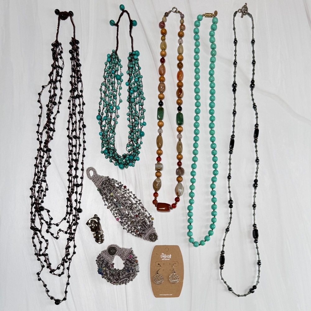BULK LOT Beaded/Woven Necklaces, Bracelets, Earrings, Pendant